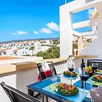 B16 Windsor Park, Exclusive Sea View, Heated Pool
