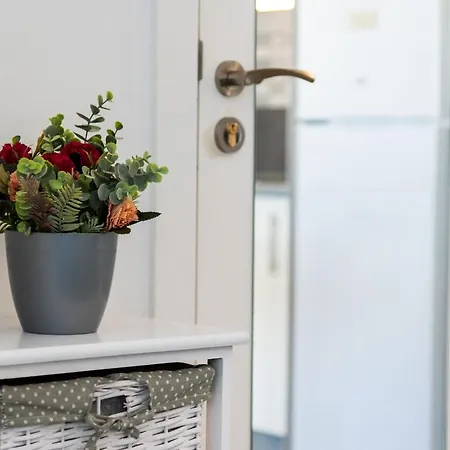 B16 Windsor Park, Exclusive Sea View, Heated Pool * Costa Adeje (Tenerife)