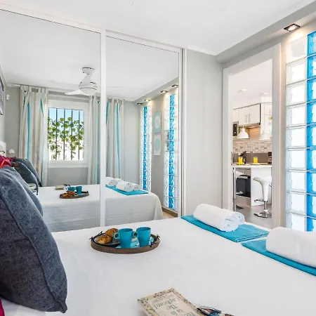 B16 Windsor Park, Exclusive Sea View, Heated Pool Apartment *