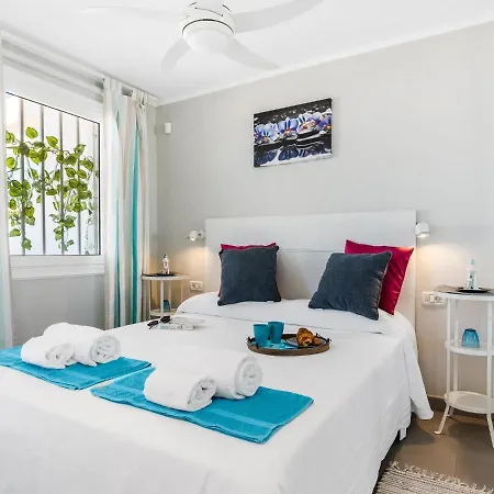 B16 Windsor Park, Exclusive Sea View, Heated Pool Lejlighed
