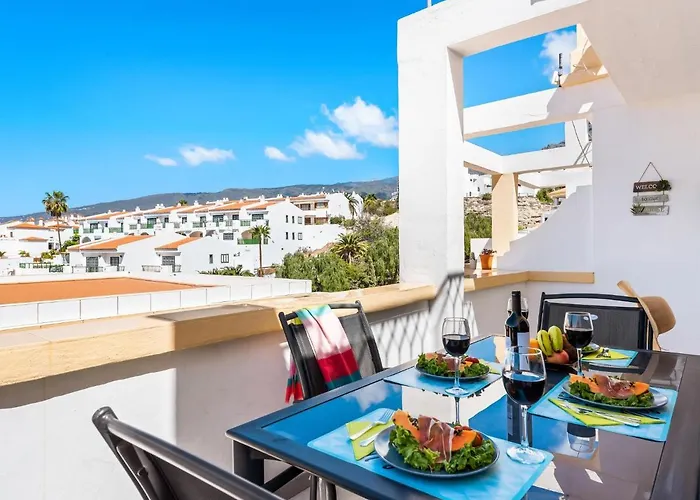 B16 Windsor Park, Exclusive Sea View, Heated Pool