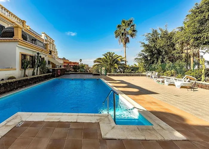 아파트 B16 Windsor Park, Exclusive Sea View, Heated Pool *